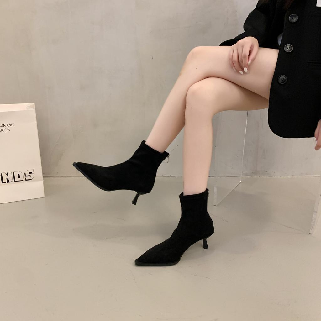 2025 Autumn and Winter New Pointed But Knee Belt Buckle Thin Heel Medium Heel Boots High Heel Boots High Boots Brown Velvet