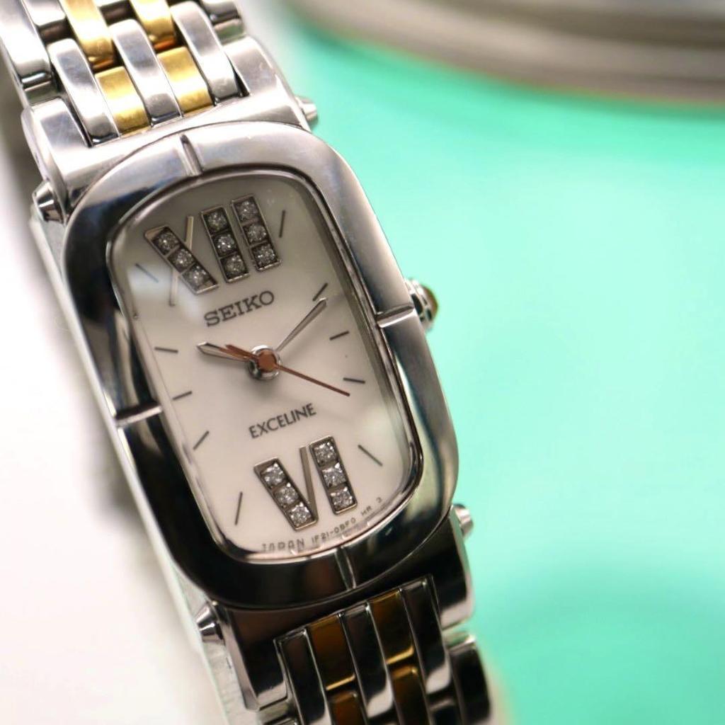 [USED] SEIKO 15P Diamond Silver and Gold Women's Watch 1076