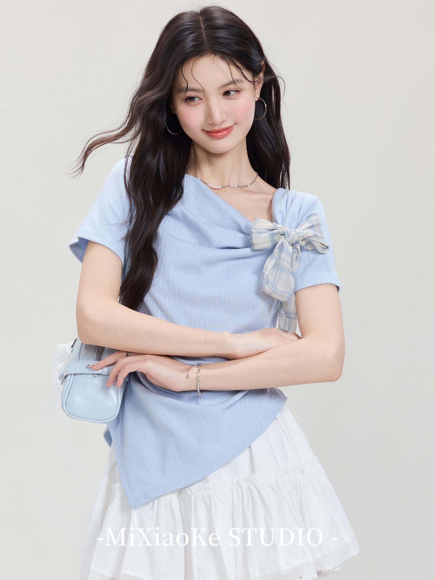 Women s Blue Bow Design Off-Shoulder Short-Sleeve Summer Top Small