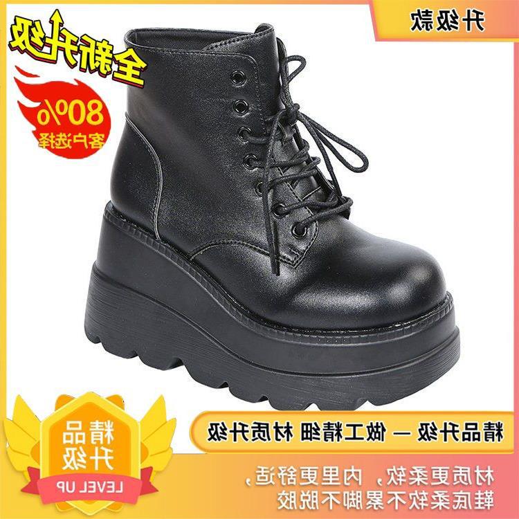 

Модные весенние и осенние короткие сапоги Comic Show большого размера, увеличивающие рост, ботинки Martin на платформе, женские туфли на танкетке, увеличивающие рост, размер L 35