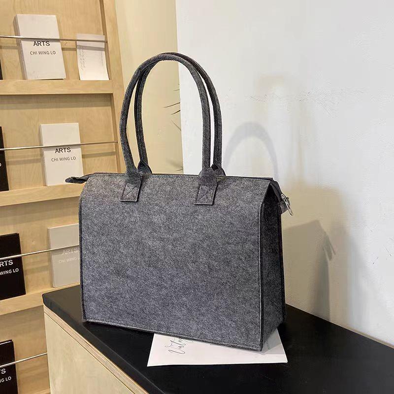 Large Capacity Felt Tote Bag with Zipper - Versatile Shopping and Shoulder Handbag, Customizable with Logo