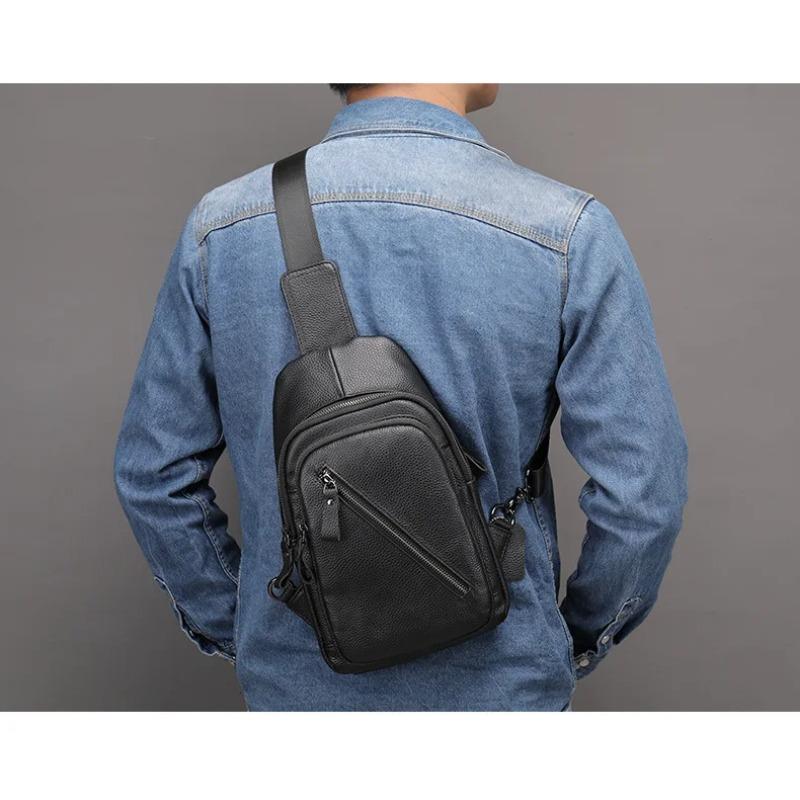 Men's Chest Bag, Genuine Leather Crossbody Bag, Men's Wear-resistant, Expandable, and Reduced Weight