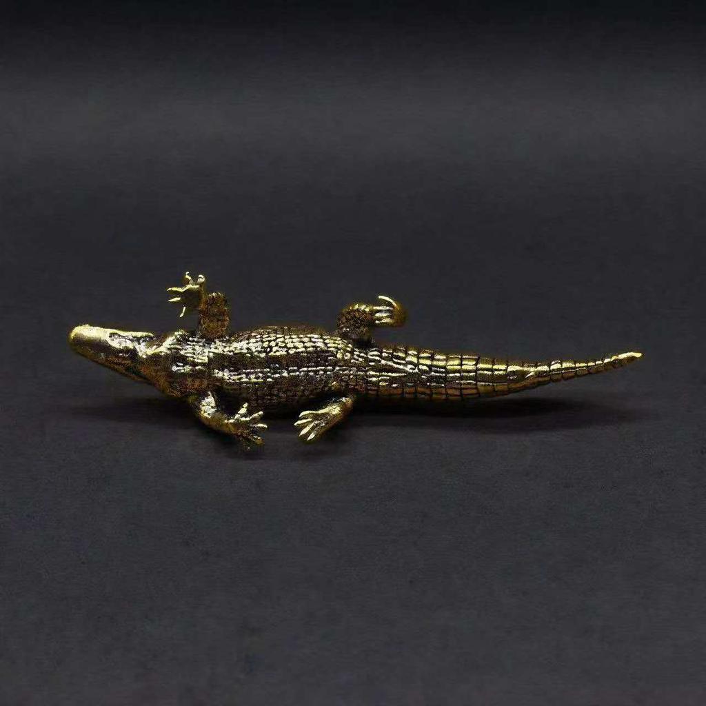 Antique Brass Crocodile Statues Elegant Standing Positions for Home/Office/Outdoor Decor Perfect Gift for Housewarming Christmas