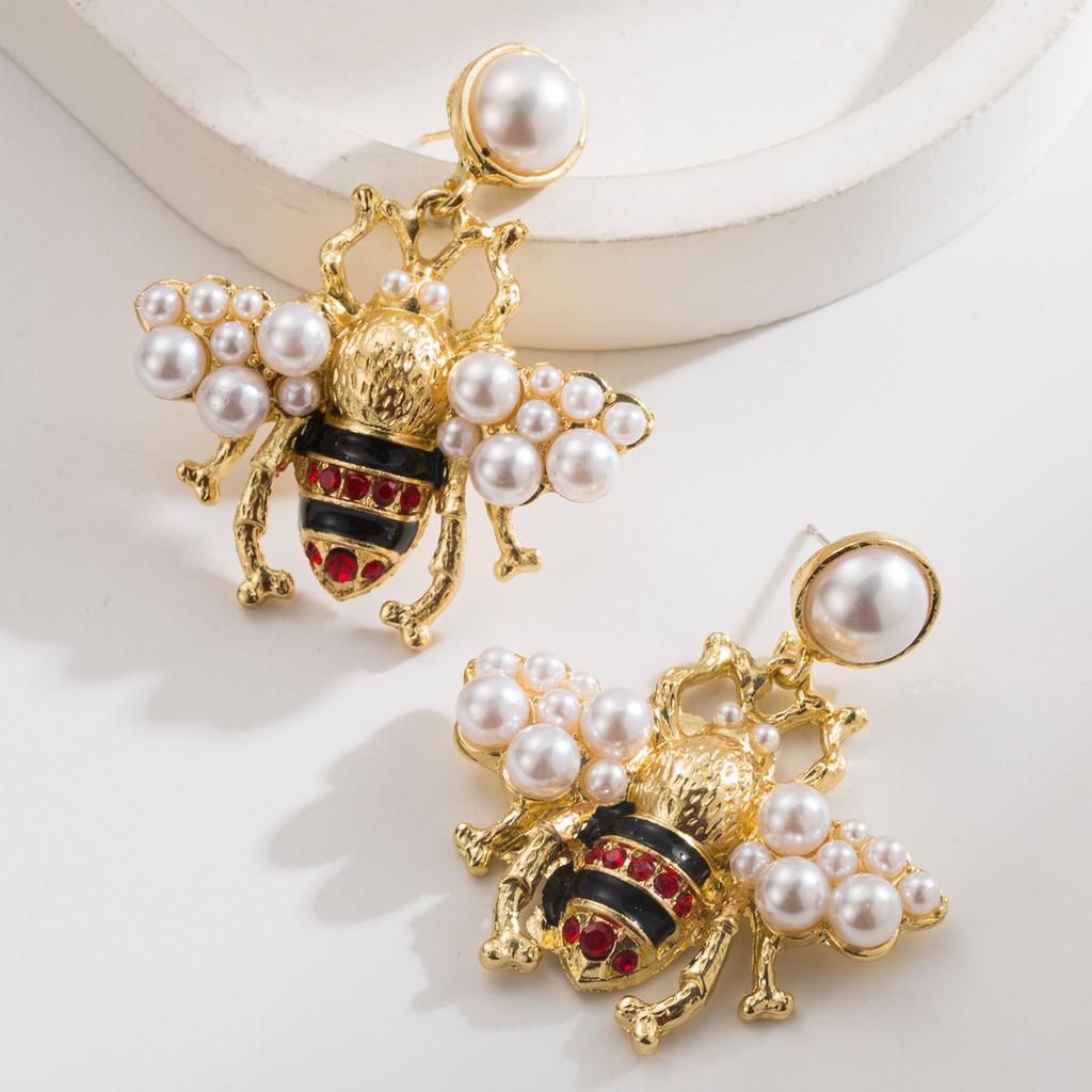 Personality Creative Love Devil's Eye Pearl Bee Earrings Silver Needle Earrings