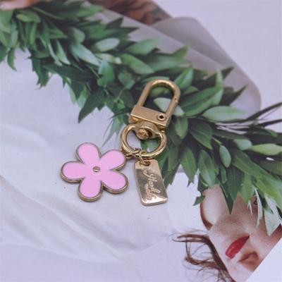 Sladká a roztomilá klíčenka s přívěskem květiny z kapkového oleje, slitina, přívěsek s písmenem