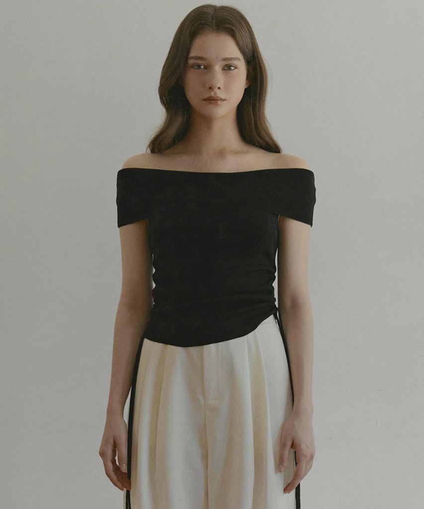 Teuwi Billiz Off-Shoulder Knit