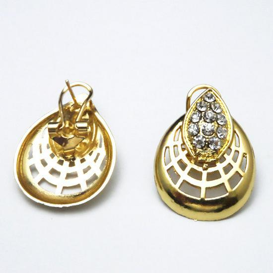 Gold-Plated Jewelry Set: Classic European & American Necklace, Earrings, Bracelet, Ring (Four-Piece)