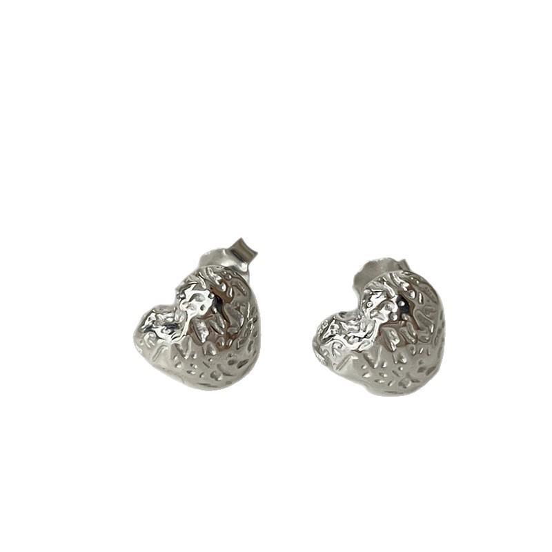 Su Chuang Textured S925 Sterling Silver Heart Stud Earrings for Girls - High-End, Versatile, Exquisite Ear Jewelry.