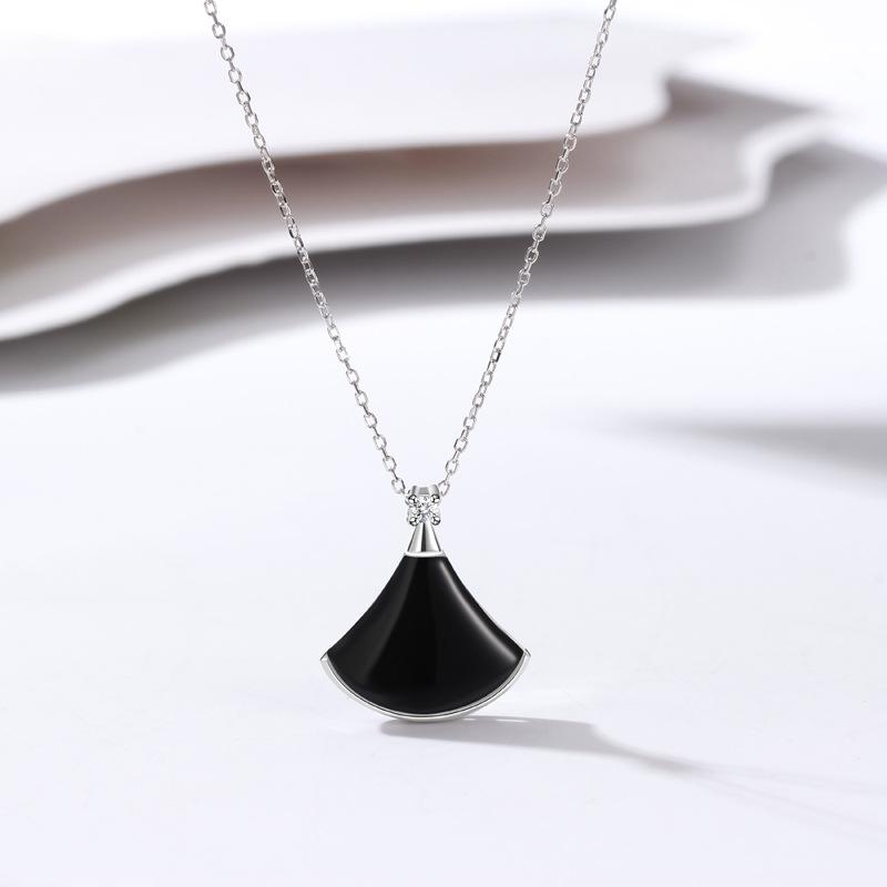 Kleine Rock Halskette weiblich weiße Fritillaria Muschel koreanische Modeaccessoires Nische Halskette ins Anhänger