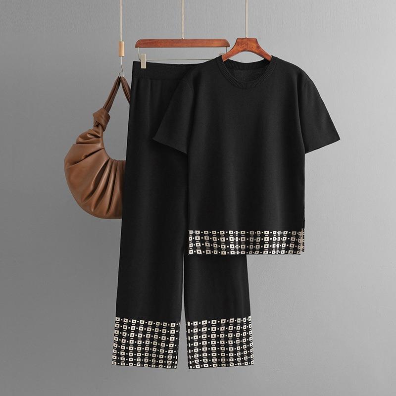 Summer new simple and fashionable round neck solid color short-sleeved top + trousers contrasting color edge knitted two-piece set