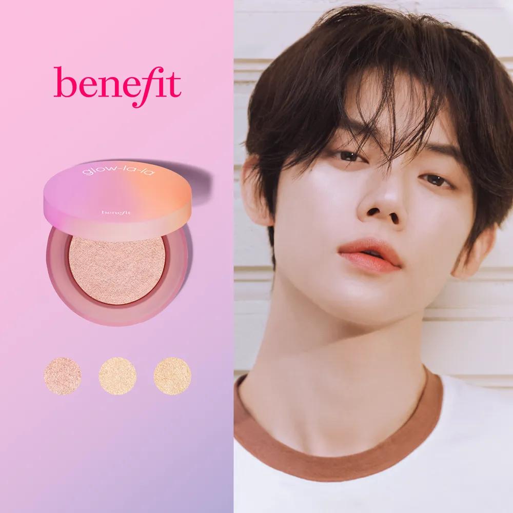 

Choose one of three Glow-La-La Highlight Powders Raya