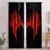 2 ks Gotické červené závěsy se vzorem netopýra   Poloprůhledné polyesterové závěsy se složitým černým designem pro ložnici a obývací pokoj De