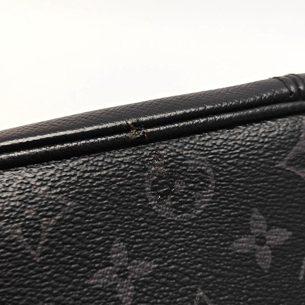 [Pre-Owned] Outdoor Classic Monogram Leather Coated Canvas Messenger Bag - Very Good #R8WYAD