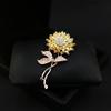 The Sunflower Luxury Brooch Women's High-end and Niche Brooch Suit Won The Championship In One Fell Swoop