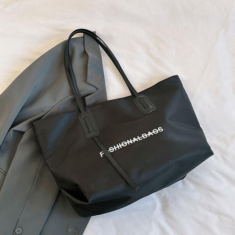 

Fashionable Large Capacity Shoulder Bag For Women Stylish Tote Bag In Black White Grey Brown чёрный