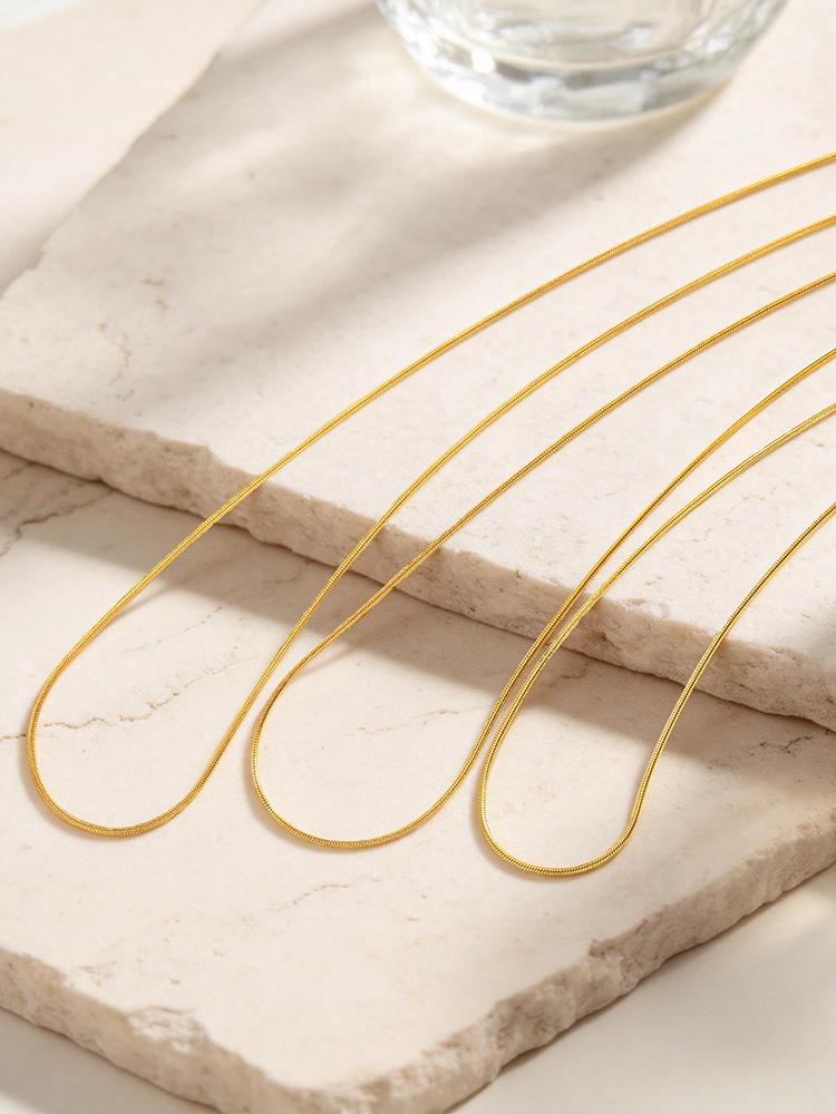 Minimalistische Schlangenkette Halskette, Anlaufgeschützt 18K Vergoldeter Edelstahl Dünn Vielseitig Basis Layering Schmuck