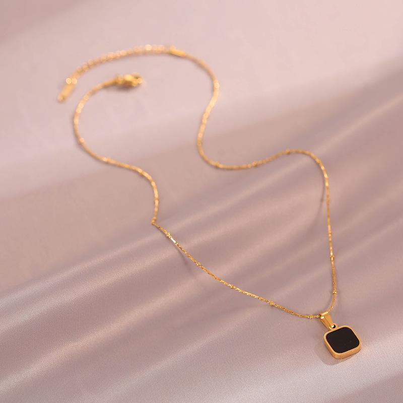 2025 Luxury Square Pendant Necklace - Women's High-End Clavicle Chain Choker