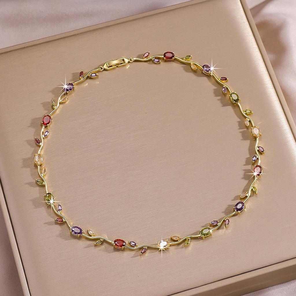 Bracelet Feuille Plaqué Or avec Incrustations de Zircon Hachuré et de Diamant