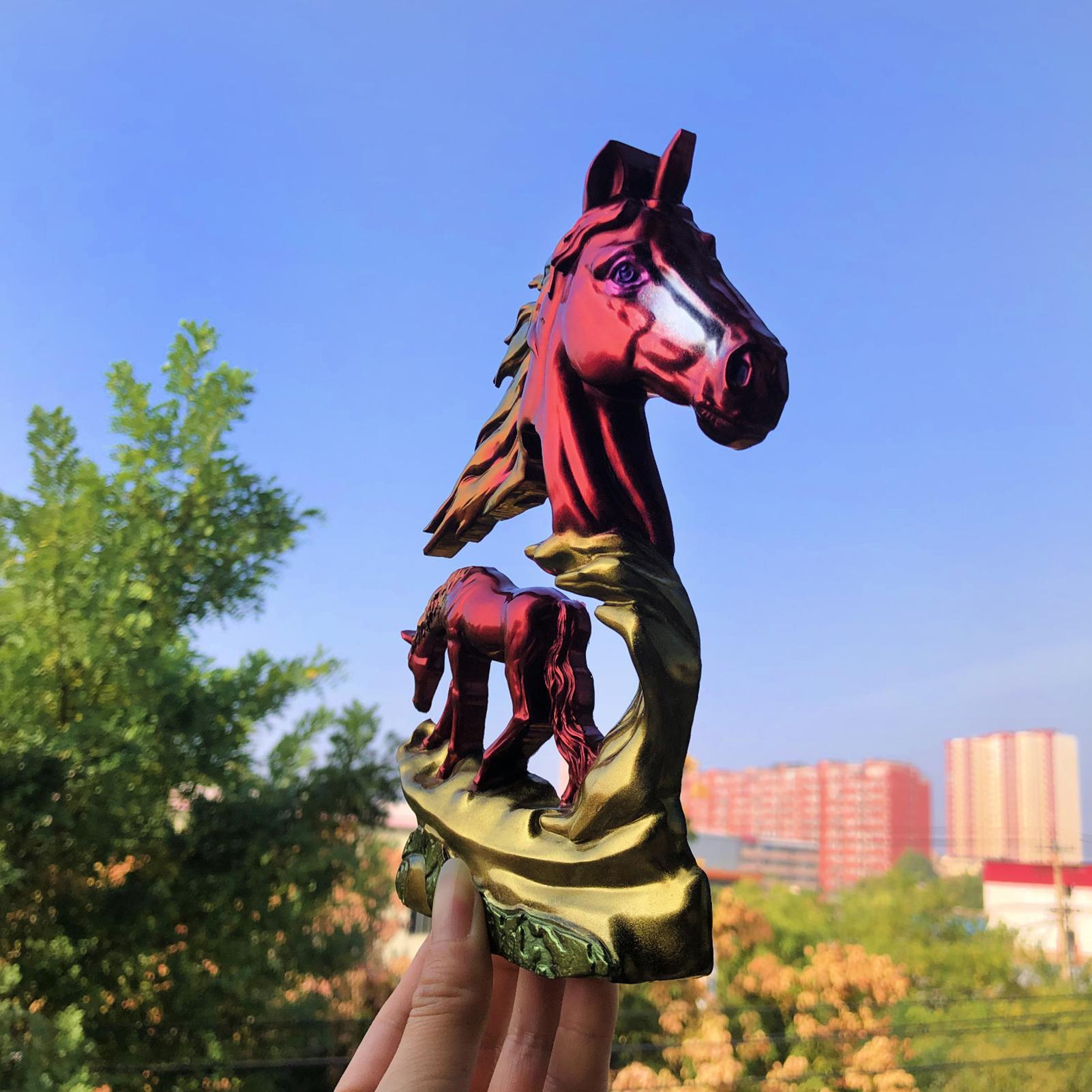 

Силиконовая форма из смолы для лошади Милая полая скульптура лошади Орнамент Многоразовая Легкое извлечение Форма для литья эпоксидной смолы с лошадью Настольный орнамент CN