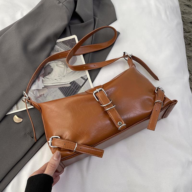 Dámská jednobarevná magnetická spona bagetová crossbody taška volnočasová PU šikmá ramenní taška s nastavitelným popruhem