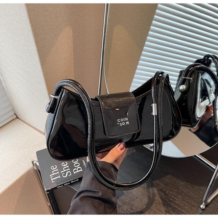 

Premium bag women s large-capacity new fashion niche single shoulder underarm commuting baguette bag