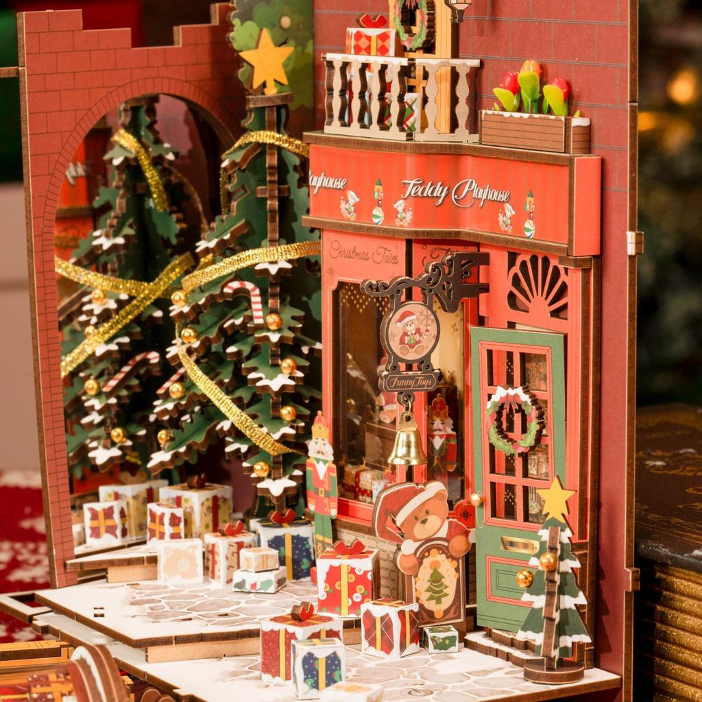 DIY Miniature House Dollhouse TGC06 Includes Japanese Instructions (Christmas Town) -
