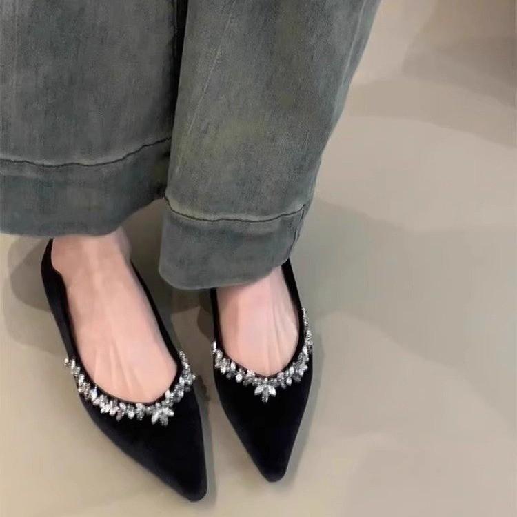 Temperament rhinestone pointed single shoes women's spring, summer and autumn 2025 French sweet velvet red light mouth soft sole evening shoes
