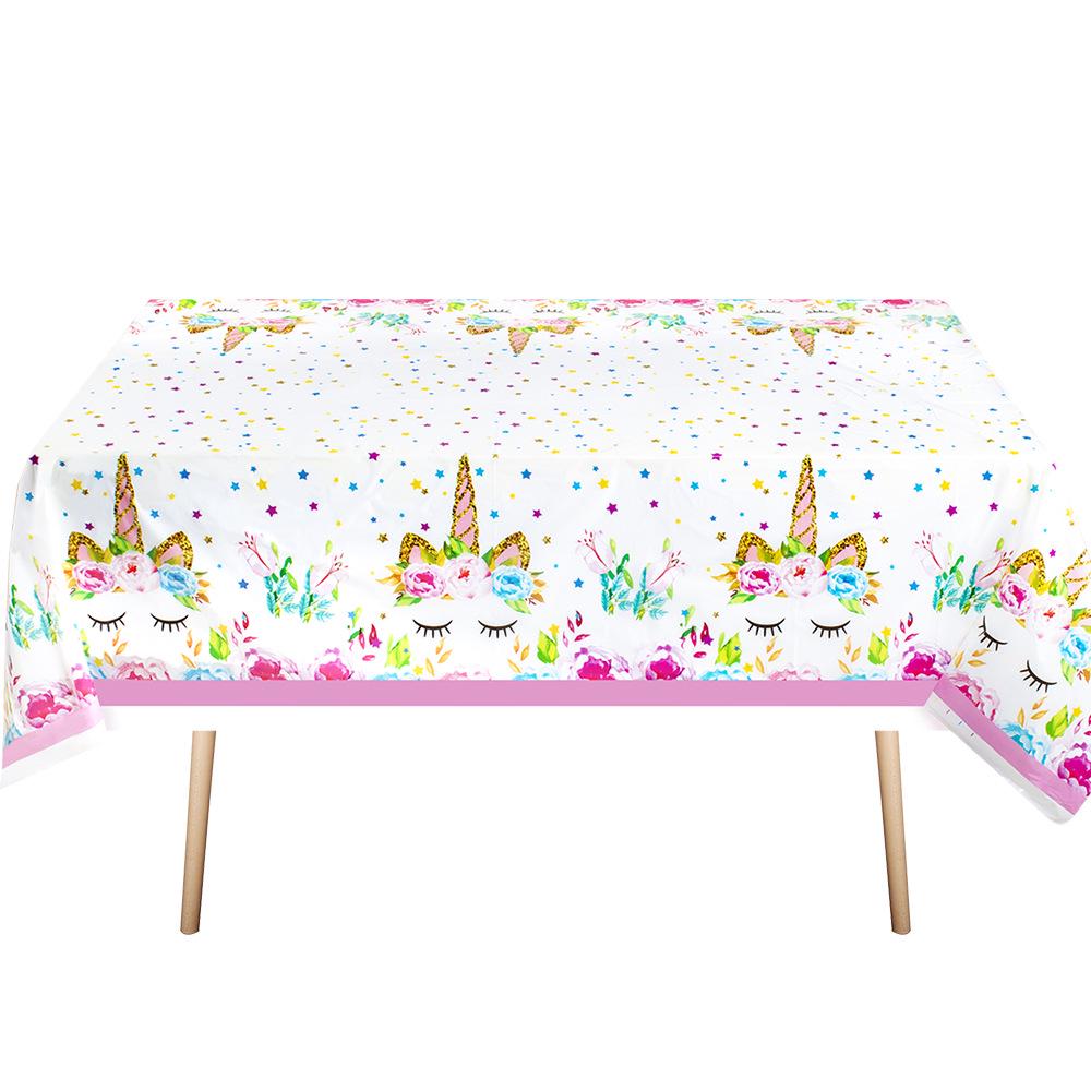 

Набір для вечірки з єдинорогами: Рожеві паперові тарілки, серветки, столові прибори та скатертина для дитячого дня народження.