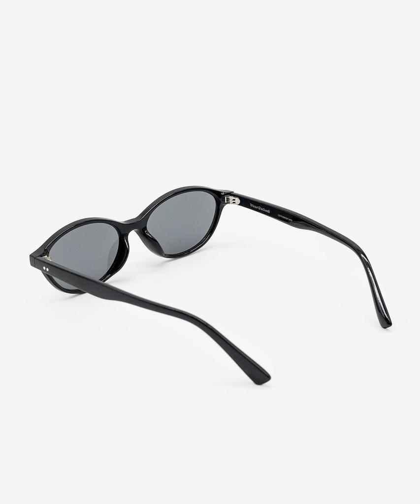 Weeoweeo Heidel Black Sunglasses
