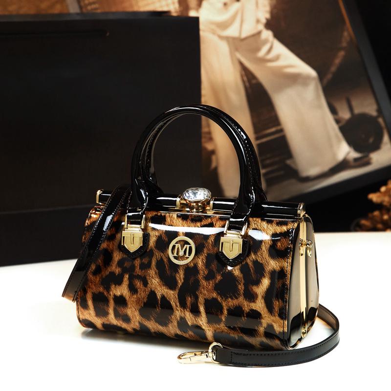 2024 Women's Rhinestone Clip Shoulder & Hand Bag – Stylish Pillow Shape In Bright Leather
