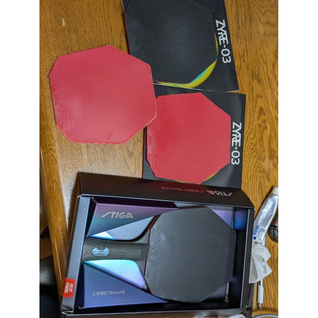 Used [Price reduction] Table tennis STIGA Cyber shape carbon double-sided Zaia rubber set