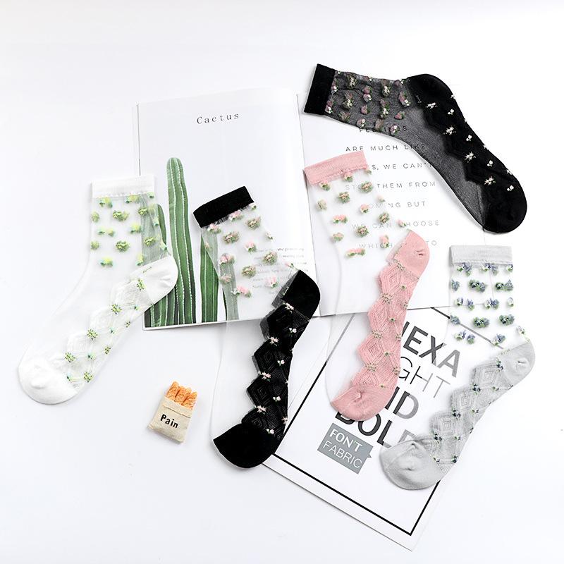 5 Pairs of Women's Spring and Summer Plus Cotton Bottom Floral Mesh Non Slip Crystal Silk Mid Tube Socks