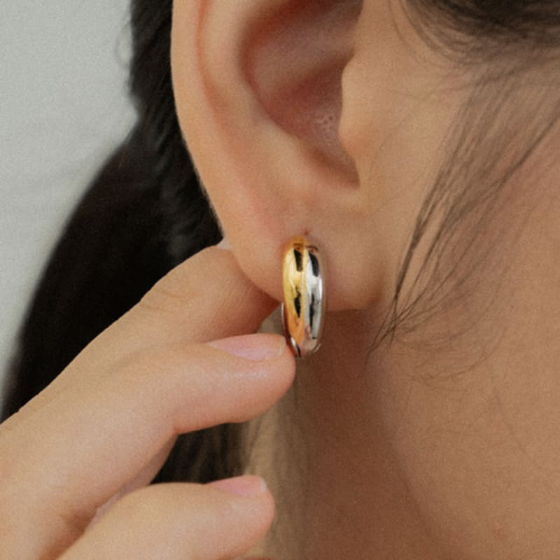 NORMALLEE [White gold] Mix Grab One-Touch Earrings