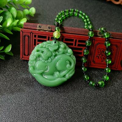 Zelený jadeitový ručně vyřezávaný dračí náhrdelník s přívěskem Čínský amulet Ženy Šperky pro muže Šťastné muže Dárek na párty
