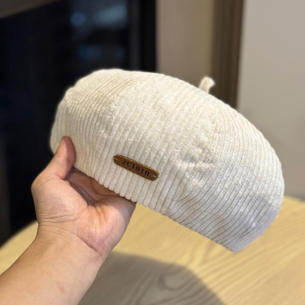 New Corduroy Letter Leather Label Beret for Women Early Autumn Casual Fashion Versatile Painter Hat Temperament Literary Pumpkin