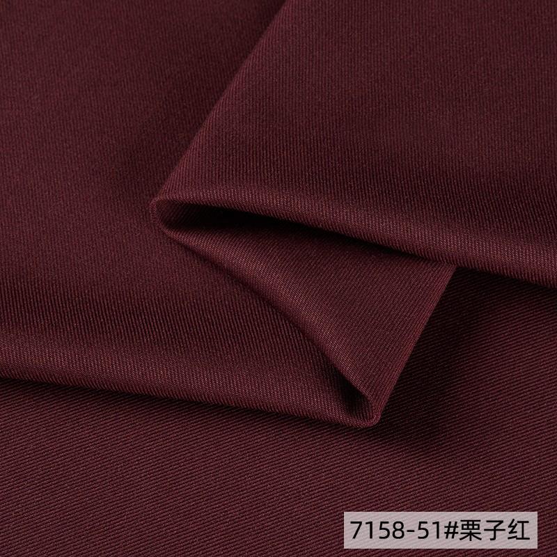 Seržový polyesterový materiál odolný proti pomačkání, mírně elastický, DIY angorově červený jarní a podzimní oblek, uniforma, pracovní bunda, látka