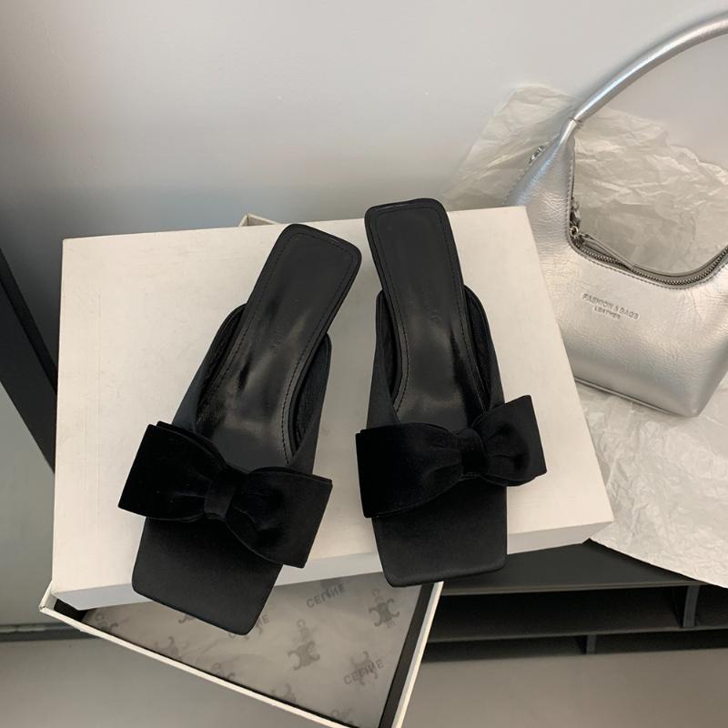 Fashion 2025 Fashion Bow Slippers Women's summer outdoor flats Comfortable square toe casual Shoes Anti slip light beach ladies slippers