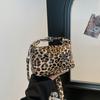 Premium Leopard Print Large Bag Large Capacity Bag Women's 2025 New Foreign Style Shoulder Bag Spring and Summer Texture Tote Bag