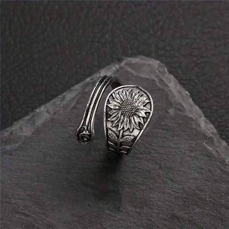Retro Sunflower Adjustable Couple Ring for Men and Women