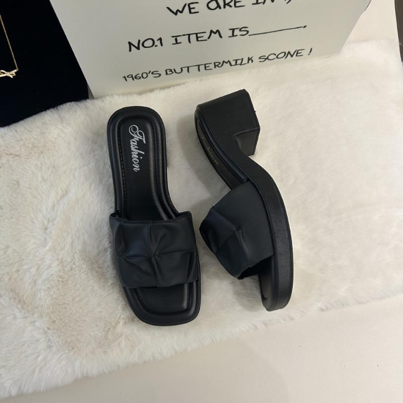 2025 Spring Summer New Style Waterproof Thick Bottomed Flip Flops Fashionable Women's High Heels PVC Outdoor Slippers