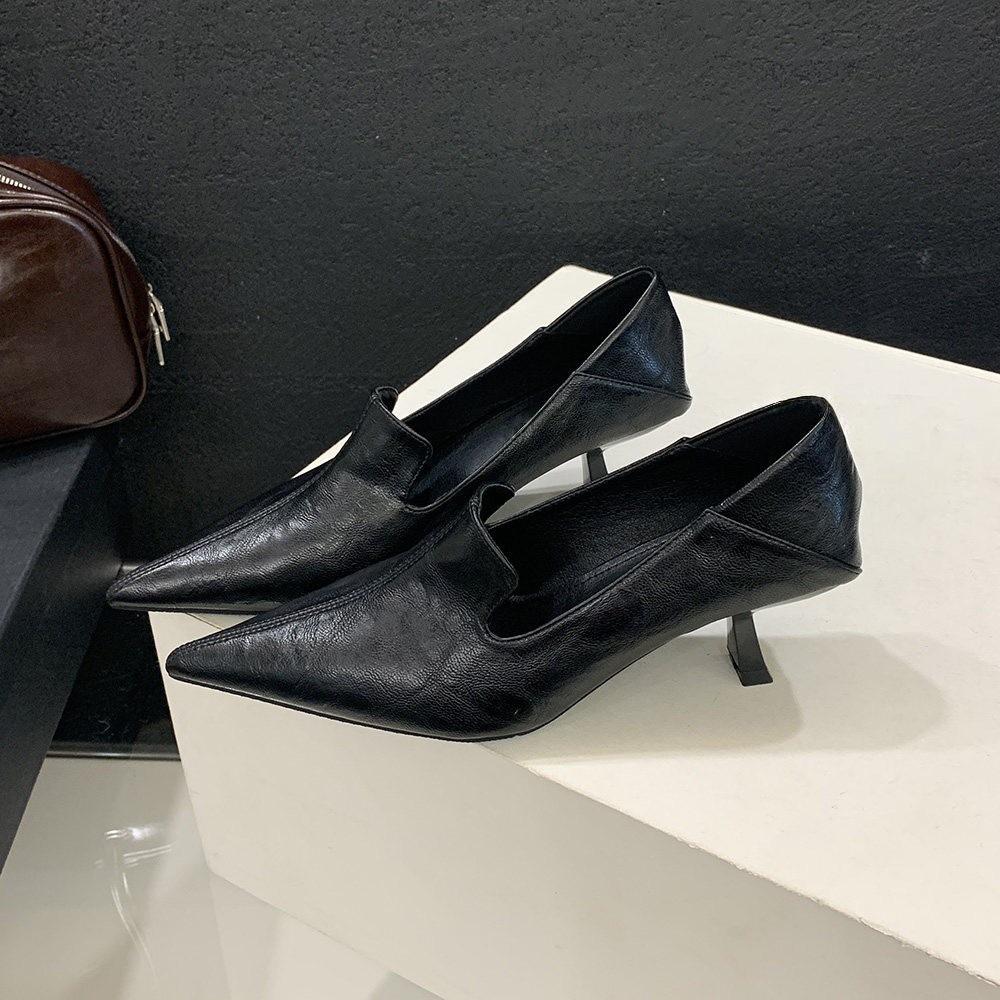 

2026 New French Single Shoes Women s Autumn New Temperament Versatile Deep Mouth Pointed Toe Work Shoes 35 чорний