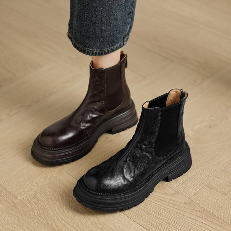 New medium heel round head large size women's boots solid color sheepskin versatile wind thick sole non-slip rubber sole autumn and winter medium boot