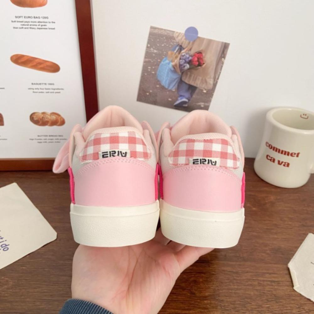 2025 New Women's Niche Design Soft Pastel Canvas Sneakers Versatile Casual Sports Shoes Perfect for Dresses