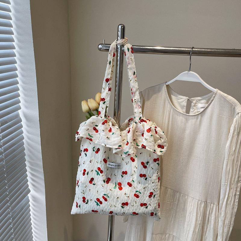 

Large capacity shoulder bag women s 2025 spring fashion simple trend new niche design casual tote bag