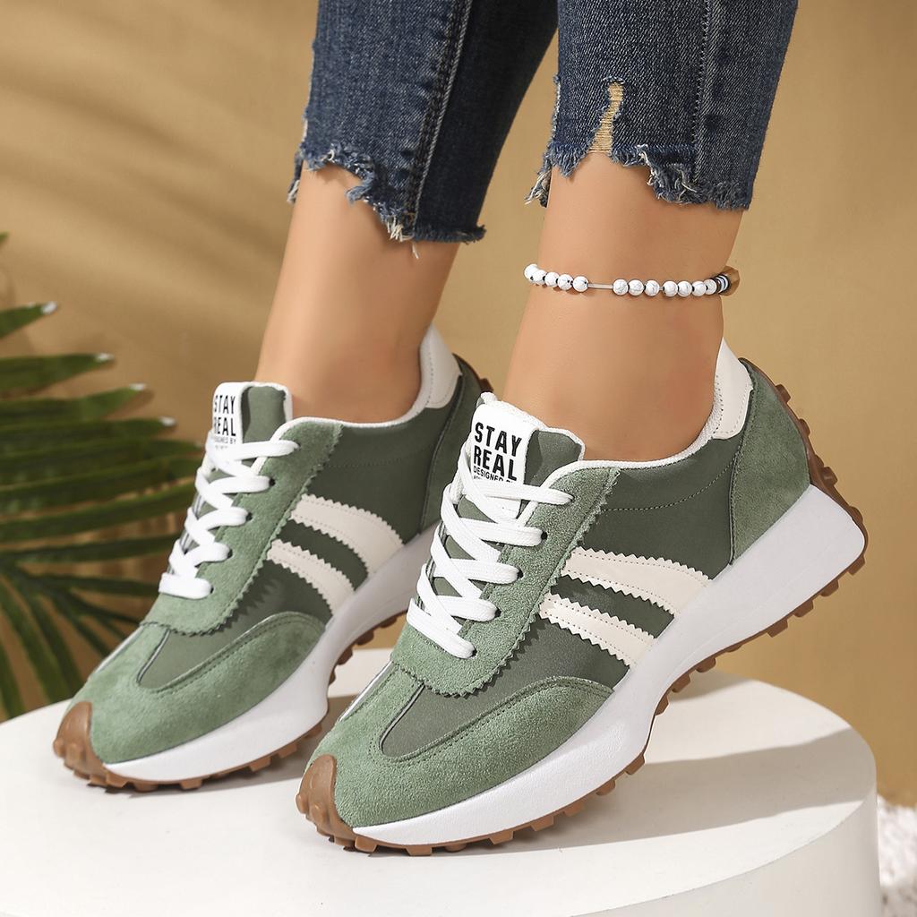 Fashion Women Anti-slip Sneakers 2025 New Spring Casual Light Flat Breathable Sneakers Women Autumn Brand Luxury Vulcanize Shoes Women