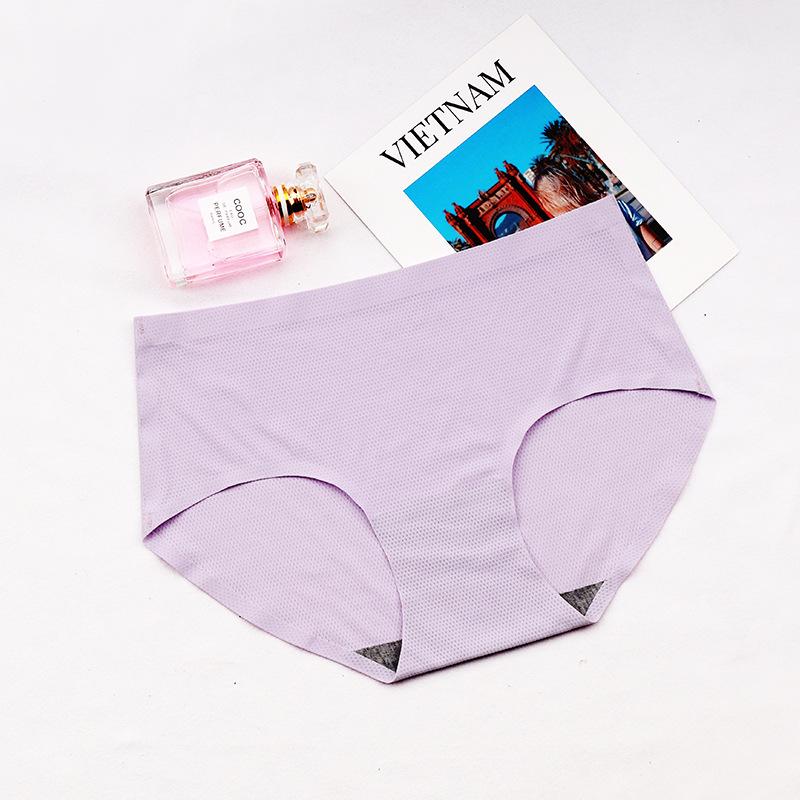 Women Summer Solid Color Breathable Mesh Hole Ice Silk Comfortable Hip Without Trace Waist Triangle Briefs M фиолетовый
