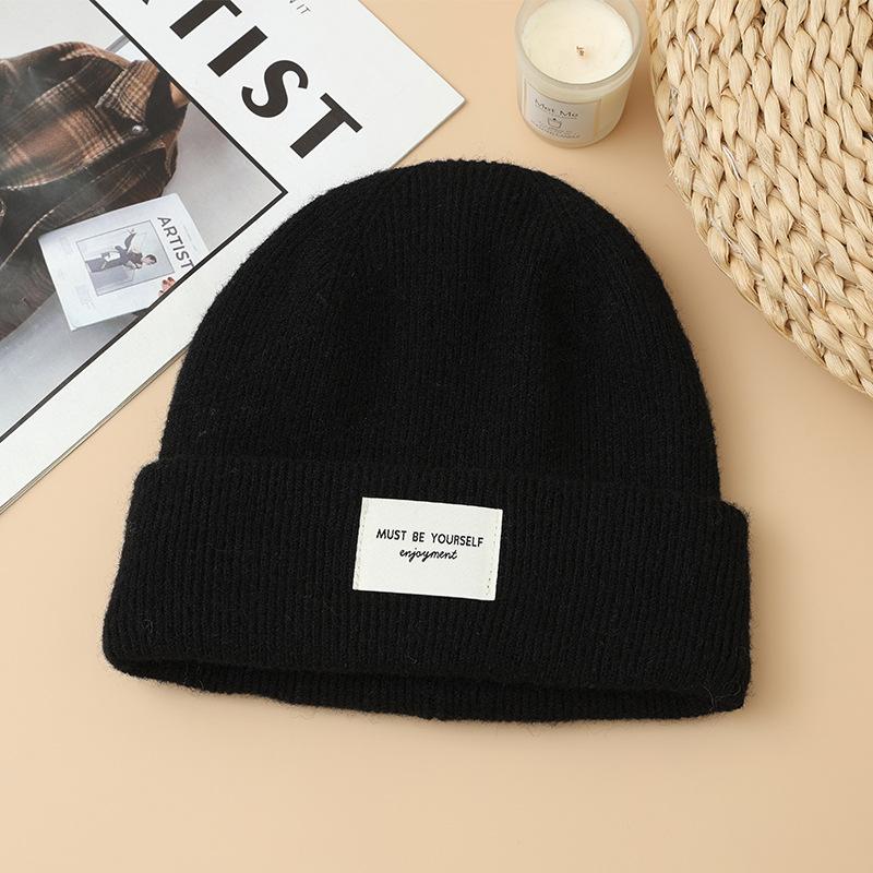 Autumn and winter hats Women's wool hats Big head circumference shows small face Baotou hat Fleece ear protectors Warm knitted hat
