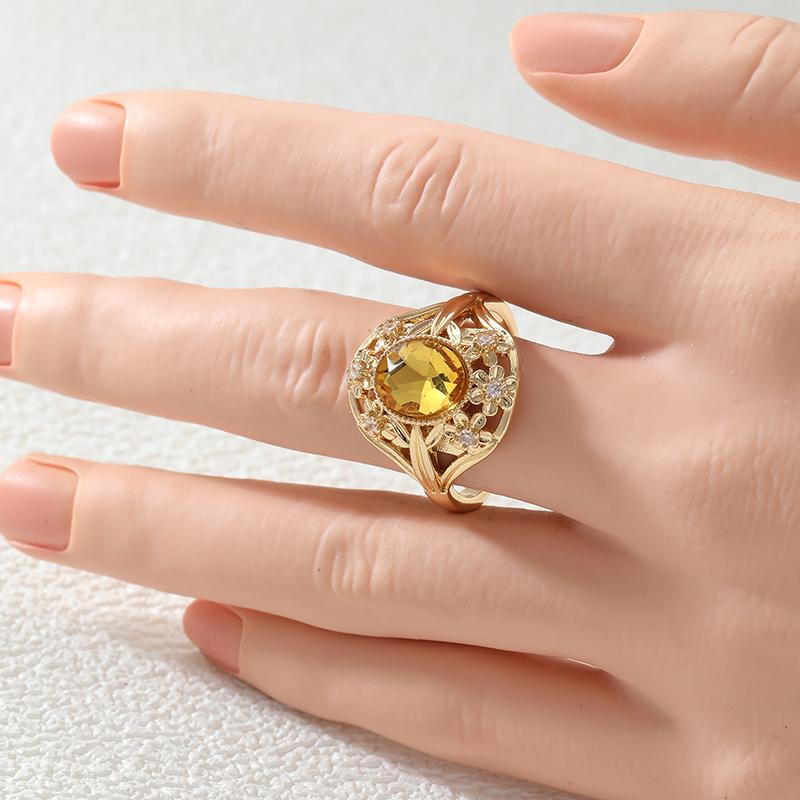 Gorgeous Inlaid White Champagne CZ Women's Ring Sparkling Gold Color Geometry Daily Wear Party Jewelry Anniversary Gift