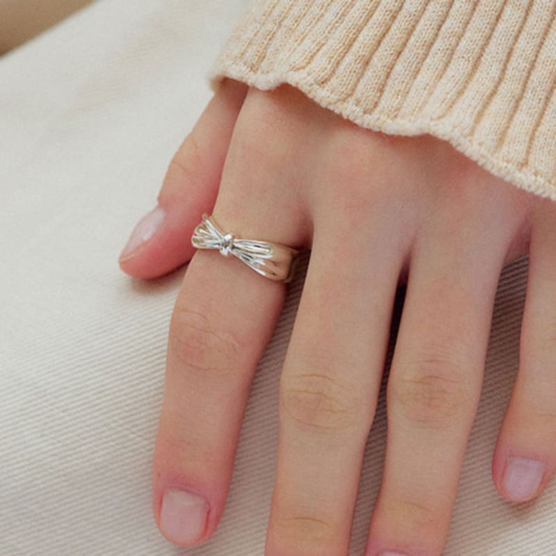 LUMIAH BOLD THREAD TIED RING