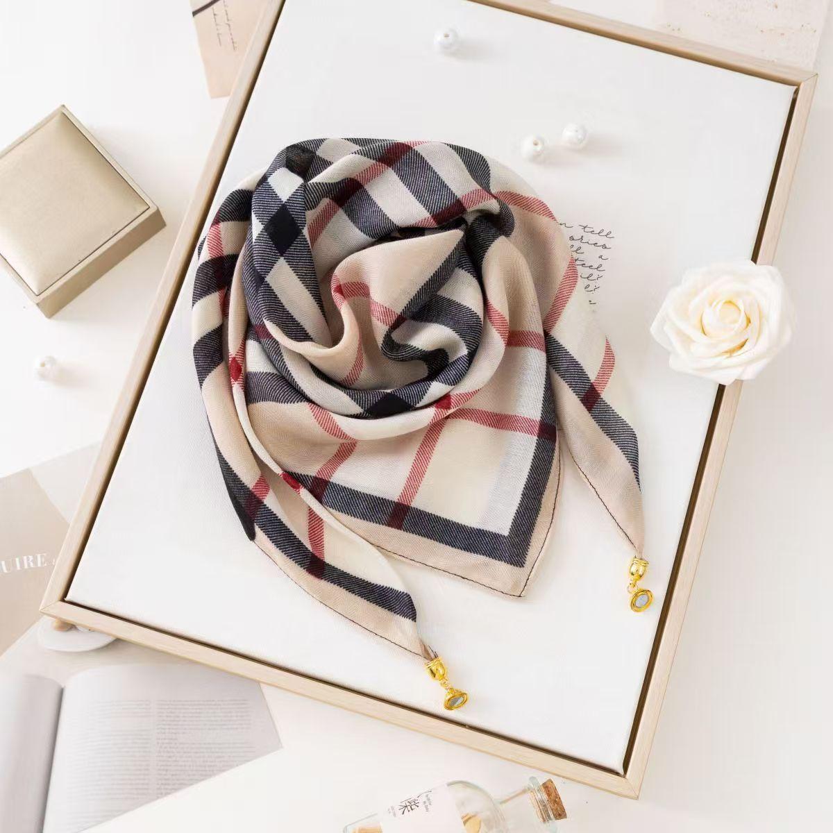 65.65 Магнитная застежка Шелковый платок Женский квадратный платок Зимний ленивый платок-подвеска Шарф Украшение для шеи Модный и универсальный